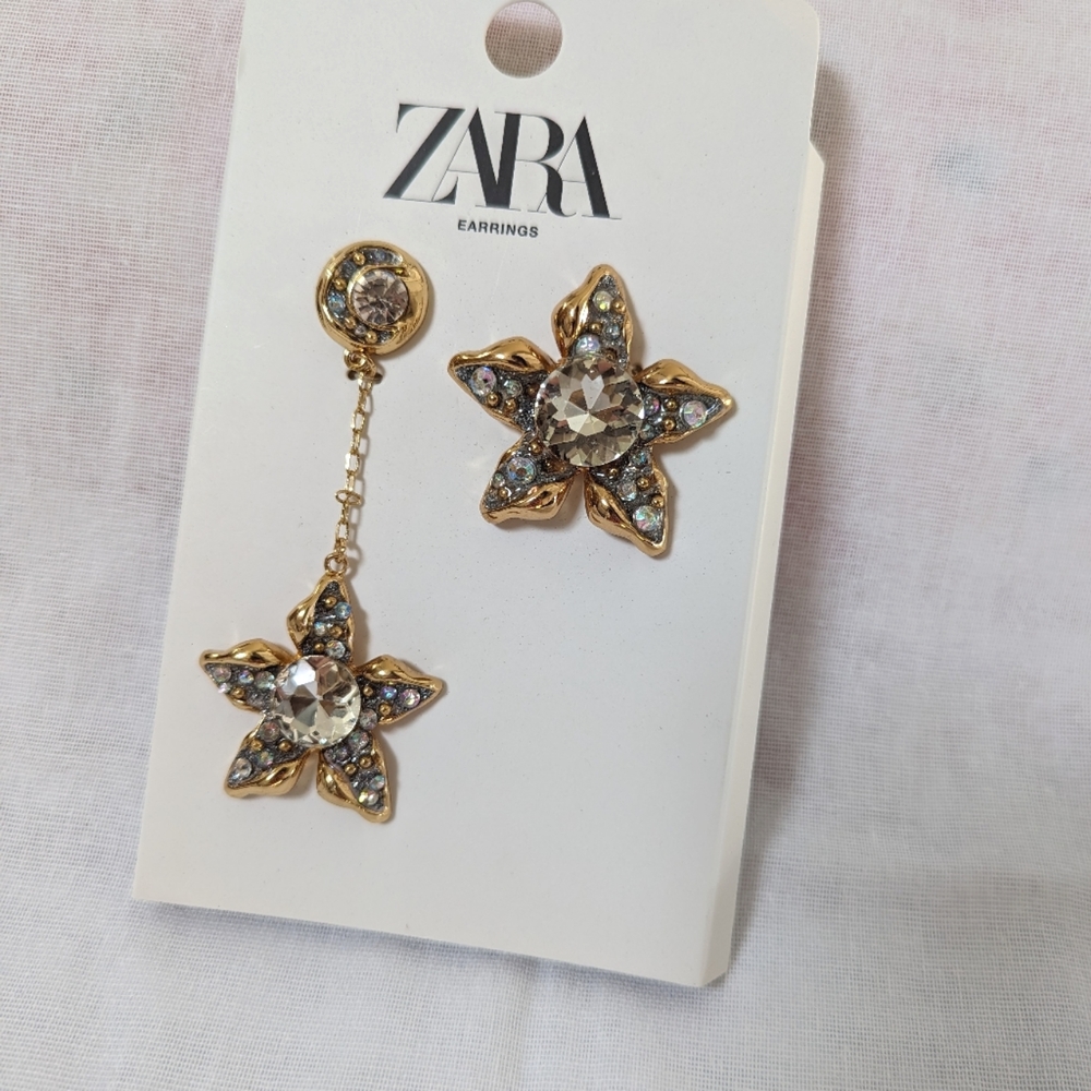 ZARA asymmetric star dangle and stud earring set NWT